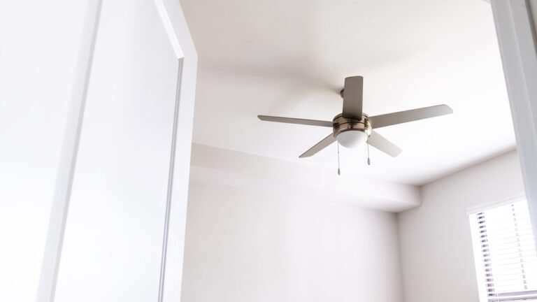 8 Ceiling Fan Problems And Troubleshooting Tips